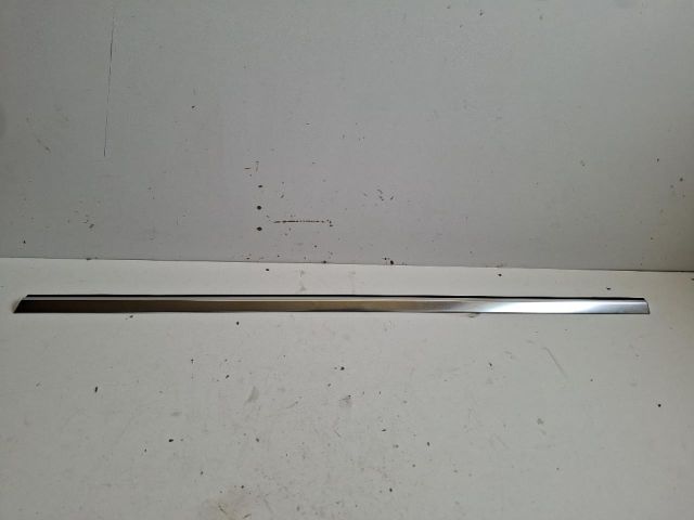 bontott MERCEDES-BENZ B-CLASS Jobb hátsó Vízlehúzó Gumicsík