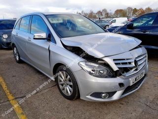 bontott MERCEDES-BENZ B-CLASS Jobb hátsó Vízlehúzó Gumicsík