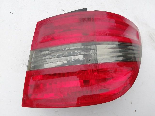 bontott MERCEDES-BENZ B-CLASS Jobb Külső Hátsó Lámpa
