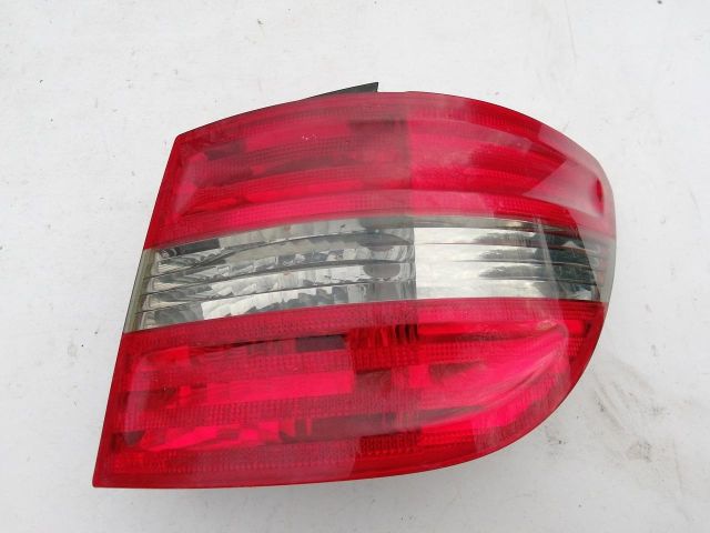 bontott MERCEDES-BENZ B-CLASS Jobb Külső Hátsó Lámpa