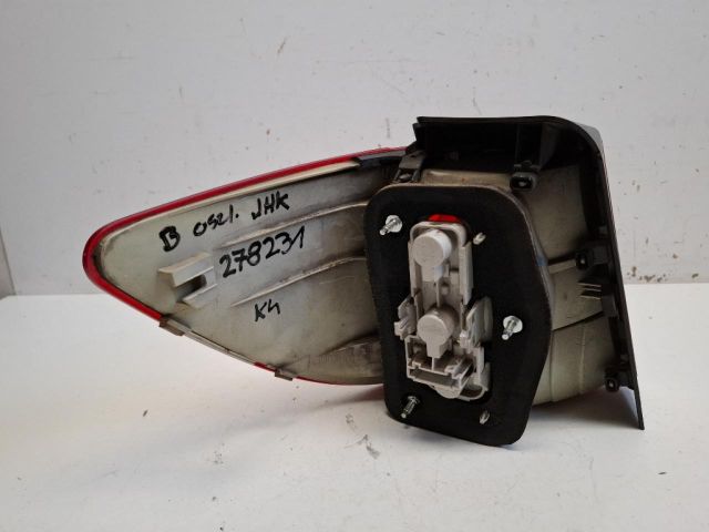 bontott MERCEDES-BENZ B-CLASS Jobb Külső Hátsó Lámpa