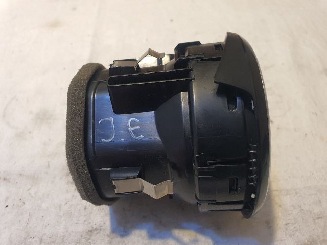 bontott MERCEDES-BENZ B-CLASS Jobb Szellőző