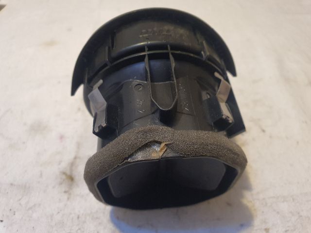 bontott MERCEDES-BENZ B-CLASS Jobb Szellőző