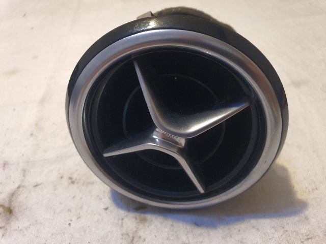 bontott MERCEDES-BENZ B-CLASS Jobb Szellőző