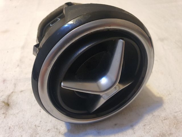 bontott MERCEDES-BENZ B-CLASS Jobb Szellőző