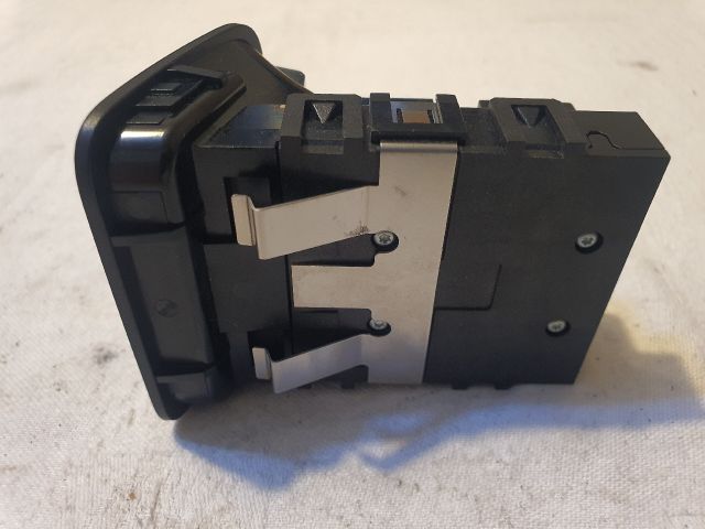 bontott MERCEDES-BENZ B-CLASS Kézifék Kapcsoló