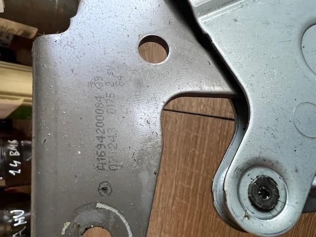 bontott MERCEDES-BENZ B-CLASS Kézifék Kar