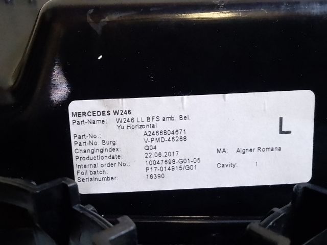 bontott MERCEDES-BENZ B-CLASS Középső Szellőző Keret