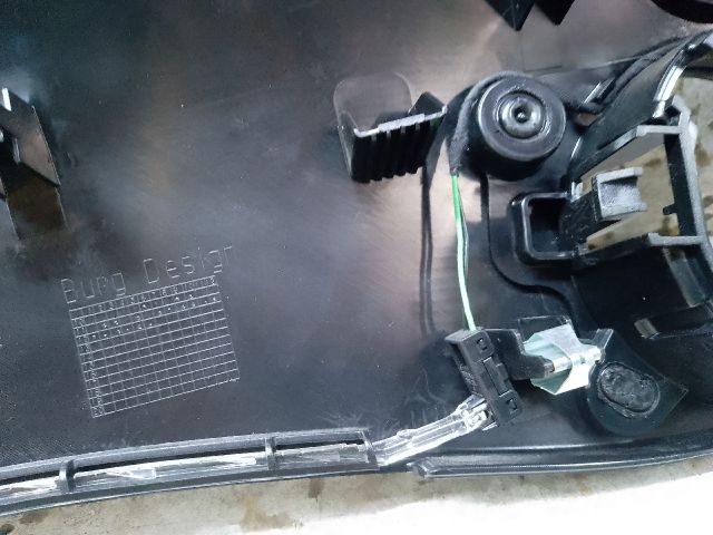 bontott MERCEDES-BENZ B-CLASS Középső Szellőző Keret