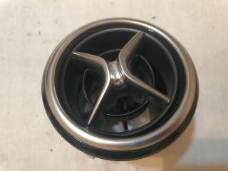 bontott MERCEDES-BENZ B-CLASS Középső Szellőző