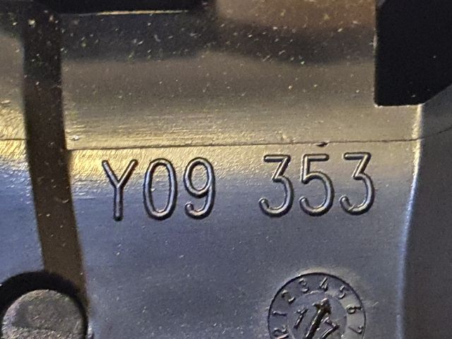 bontott MERCEDES-BENZ B-CLASS Középső Szellőző