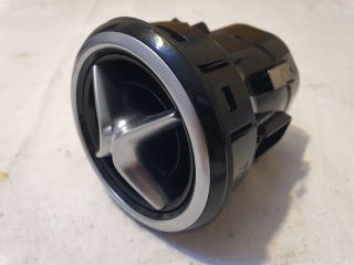 bontott MERCEDES-BENZ B-CLASS Középső Szellőző