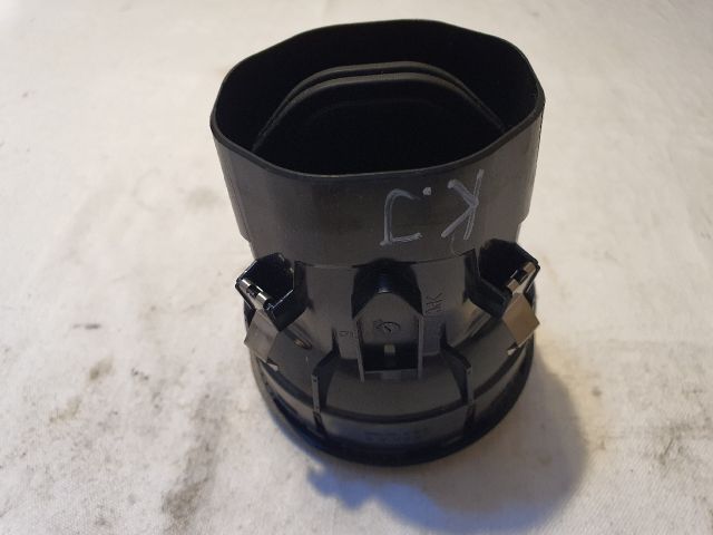 bontott MERCEDES-BENZ B-CLASS Középső Szellőző