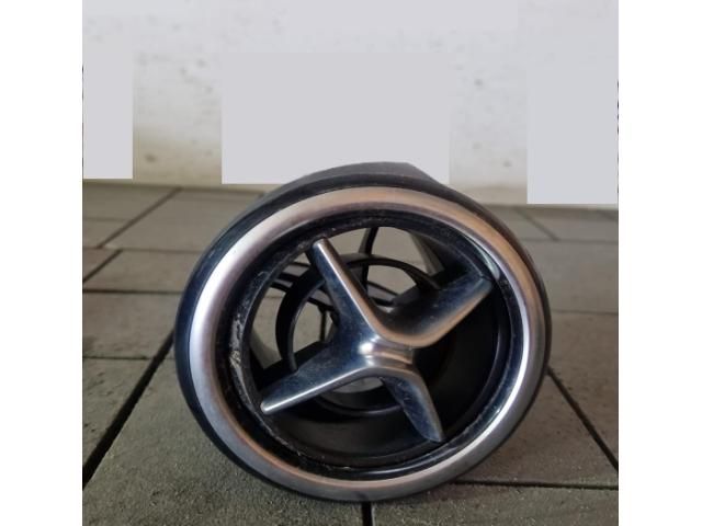 bontott MERCEDES-BENZ B-CLASS Középső Szellőző
