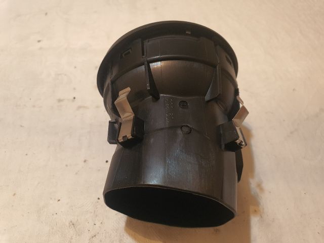 bontott MERCEDES-BENZ B-CLASS Középső Szellőző