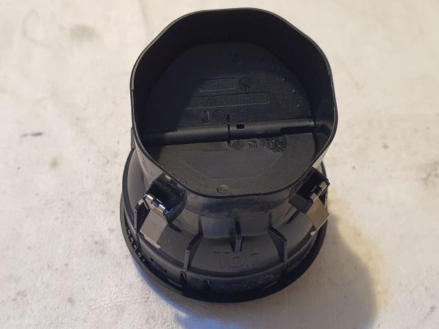 bontott MERCEDES-BENZ B-CLASS Középső Szellőző