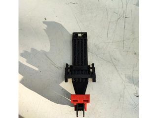 bontott MERCEDES-BENZ B-CLASS Motorháztető Biztonsági Kampó