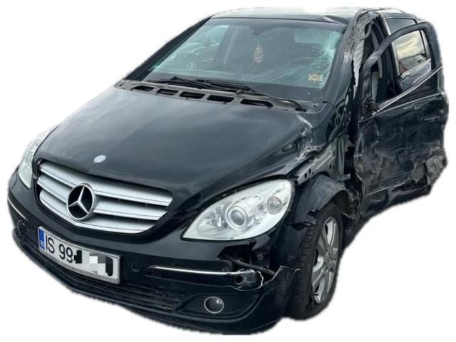 bontott MERCEDES-BENZ B-CLASS Motorháztető Gumikéder