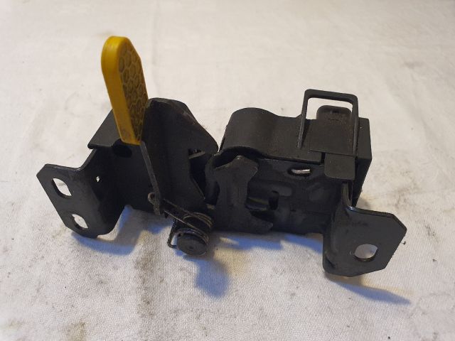 bontott MERCEDES-BENZ B-CLASS Motorháztető Zárszerkezet