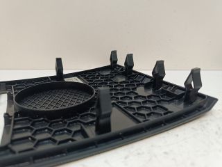 bontott MERCEDES-BENZ B-CLASS Műszerfal Középső Hangszóró Burkolat