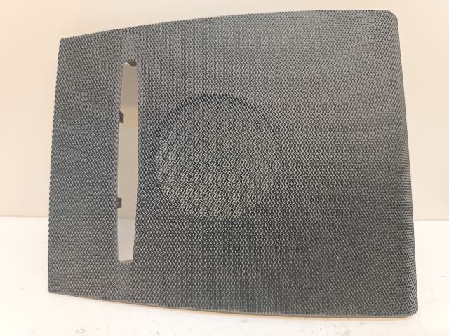 bontott MERCEDES-BENZ B-CLASS Műszerfal Középső Hangszóró Burkolat