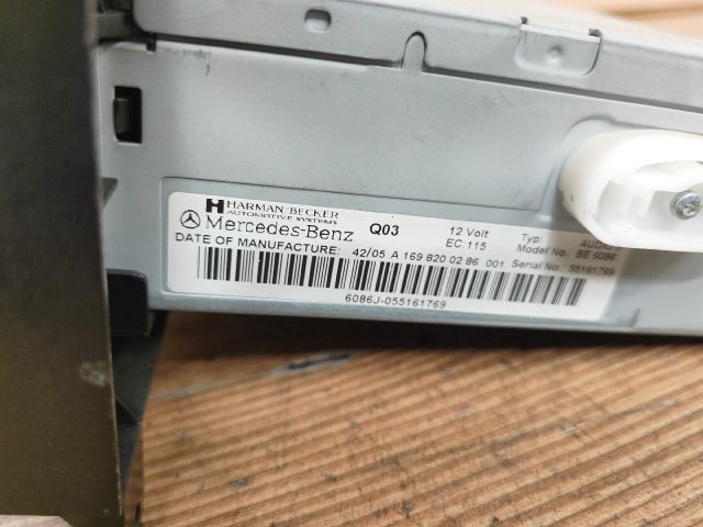bontott MERCEDES-BENZ B-CLASS Rádió / CD