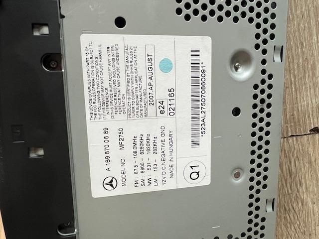 bontott MERCEDES-BENZ B-CLASS Rádió / CD