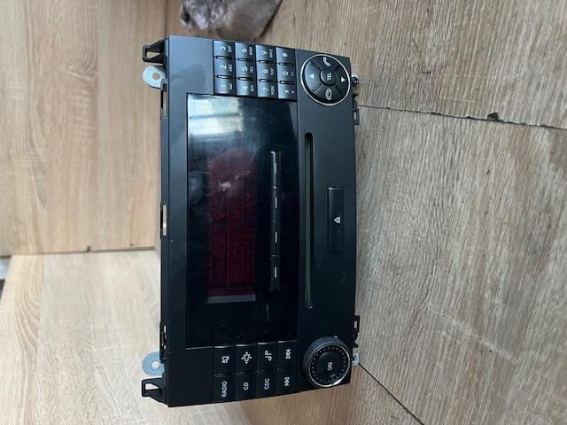 bontott MERCEDES-BENZ B-CLASS Rádió / CD