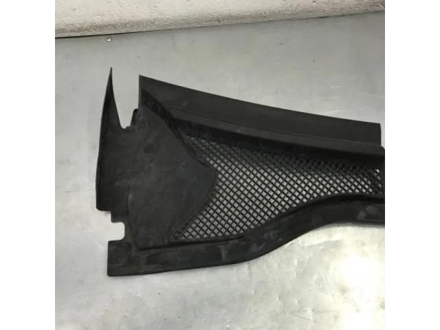 bontott MERCEDES-BENZ B-CLASS Szélvédő Takaró