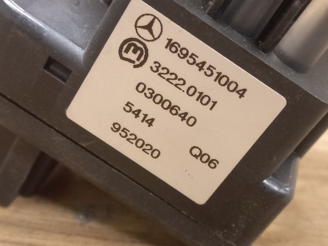 bontott MERCEDES-BENZ B-CLASS Világítás Kapcsoló