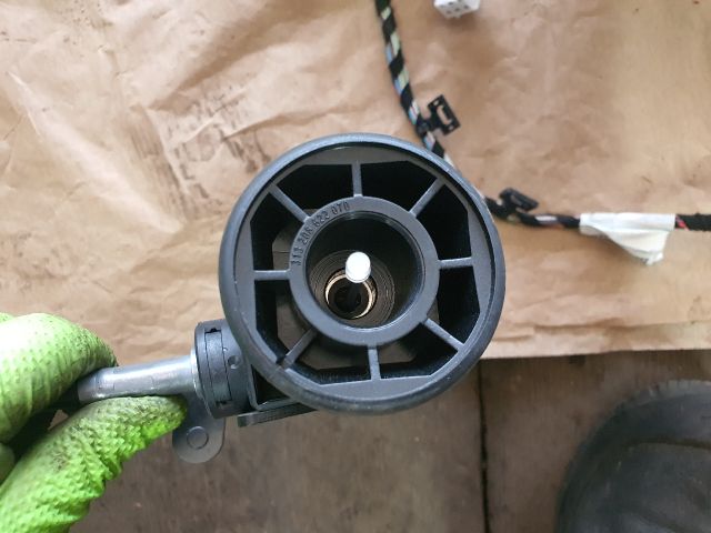 bontott MERCEDES-BENZ B-CLASS Vonóhorog