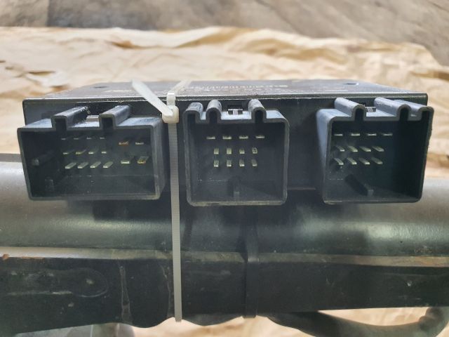 bontott MERCEDES-BENZ B-CLASS Vonóhorog