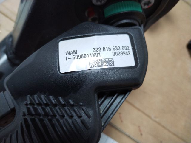 bontott MERCEDES-BENZ B-CLASS Vonóhorog