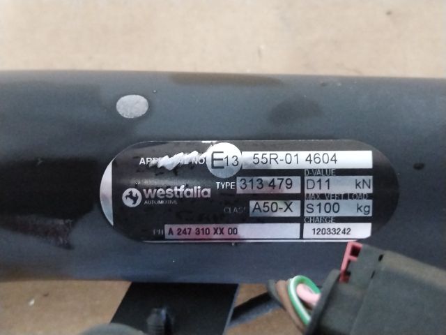 bontott MERCEDES-BENZ B-CLASS Vonóhorog