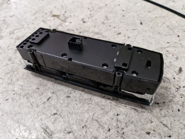 bontott MERCEDES-BENZ C-CLASS Ablakemelő és Tükör Kapcsoló