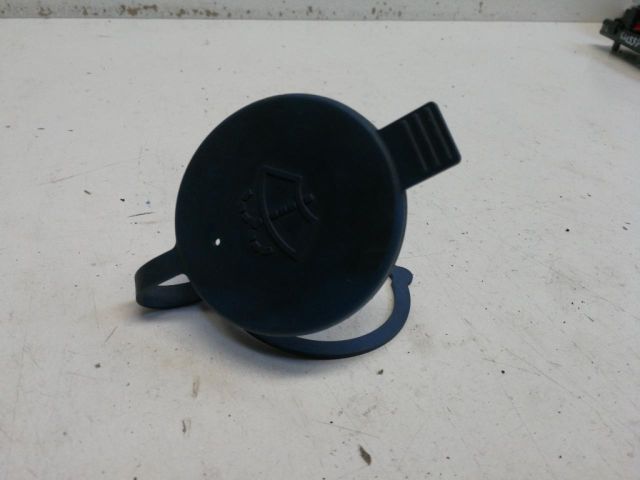 bontott MERCEDES-BENZ C-CLASS Ablakmosótartály Betöltő