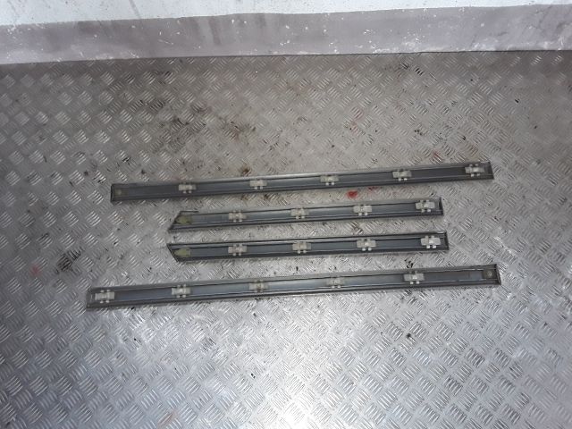 bontott MERCEDES-BENZ C-CLASS Ajtó Díszléc Szett