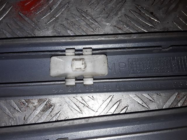 bontott MERCEDES-BENZ C-CLASS Ajtó Díszléc Szett