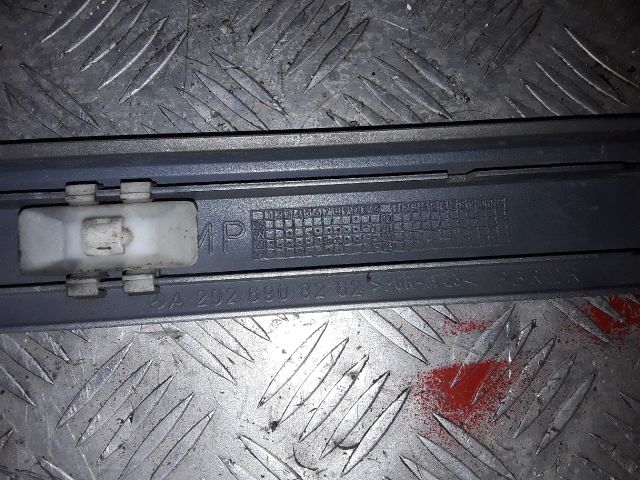 bontott MERCEDES-BENZ C-CLASS Ajtó Díszléc Szett