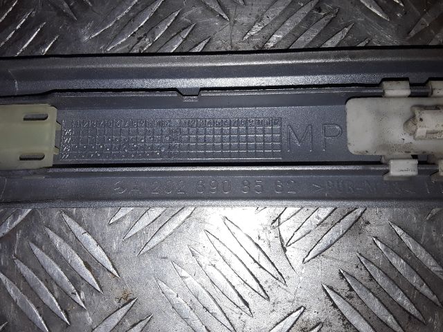 bontott MERCEDES-BENZ C-CLASS Ajtó Díszléc Szett