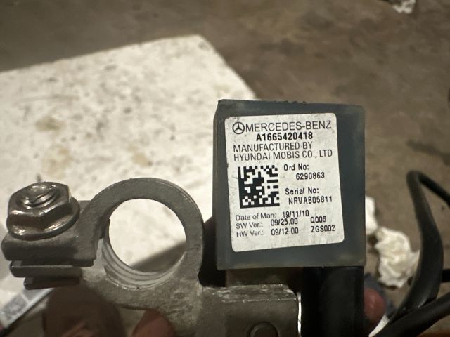 bontott MERCEDES-BENZ C-CLASS Akkumulátor Saru Elektronikával