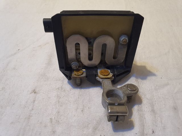 bontott MERCEDES-BENZ C-CLASS Akkumulátor Saru Elektronikával