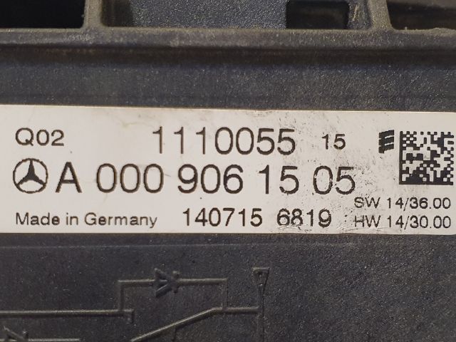 bontott MERCEDES-BENZ C-CLASS Akkumulátor Saru Elektronikával