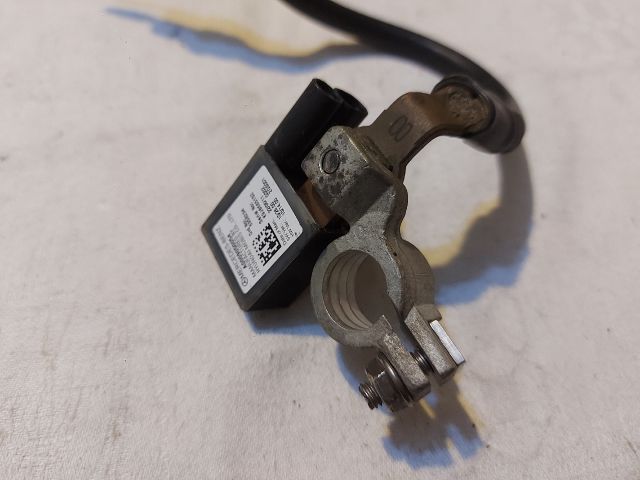 bontott MERCEDES-BENZ C-CLASS Akkumulátor Saru Elektronikával