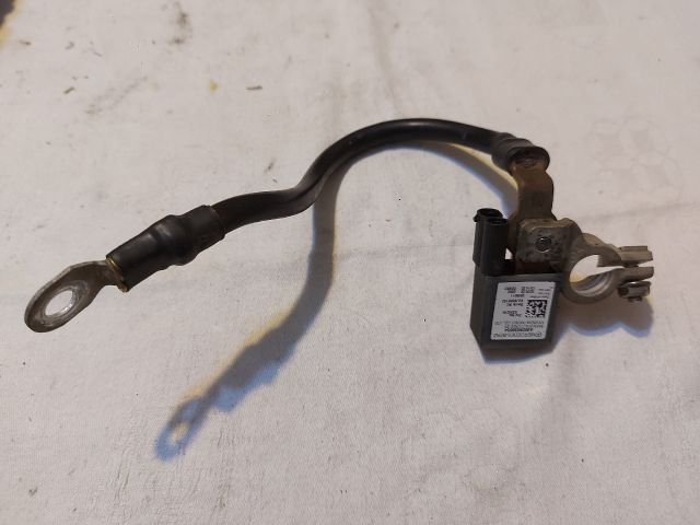 bontott MERCEDES-BENZ C-CLASS Akkumulátor Saru Elektronikával