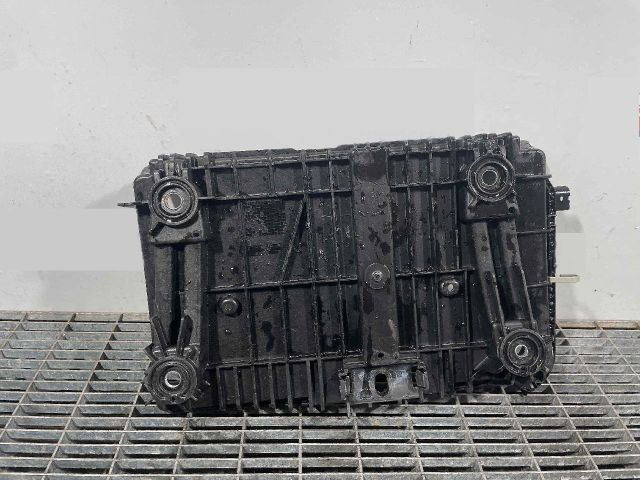 bontott MERCEDES-BENZ C-CLASS Akkumulátor Tartó