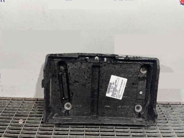 bontott MERCEDES-BENZ C-CLASS Akkumulátor Tartó