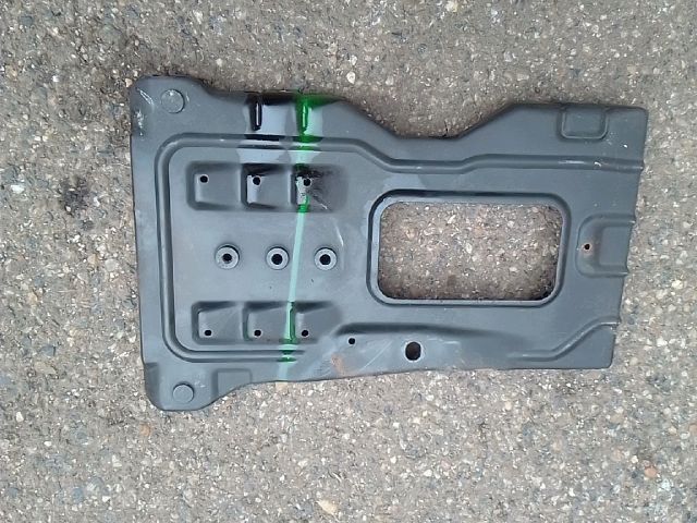 bontott MERCEDES-BENZ C-CLASS Akkumulátor Tartó