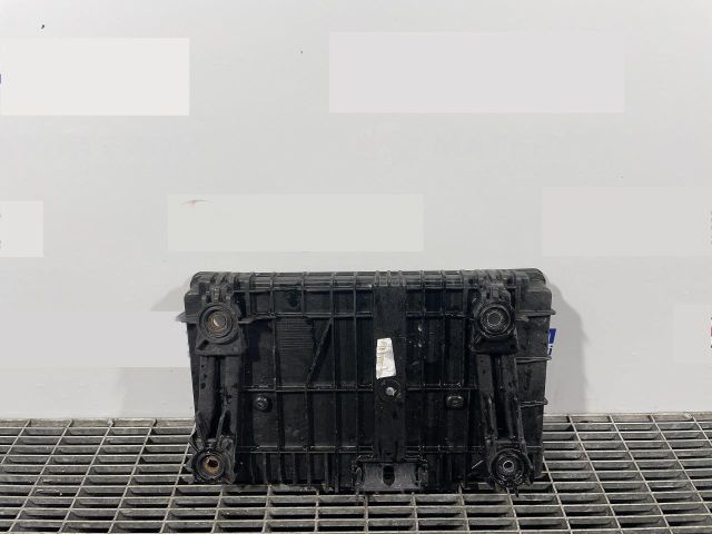 bontott MERCEDES-BENZ C-CLASS Akkumulátor Tartó