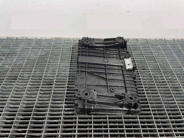 bontott MERCEDES-BENZ C-CLASS Akkumulátor Tartó